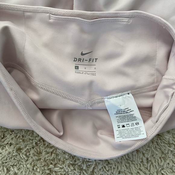 Pink Women’s Nike Air Biker Shorts Sz Lrg - Picture 7 of 8